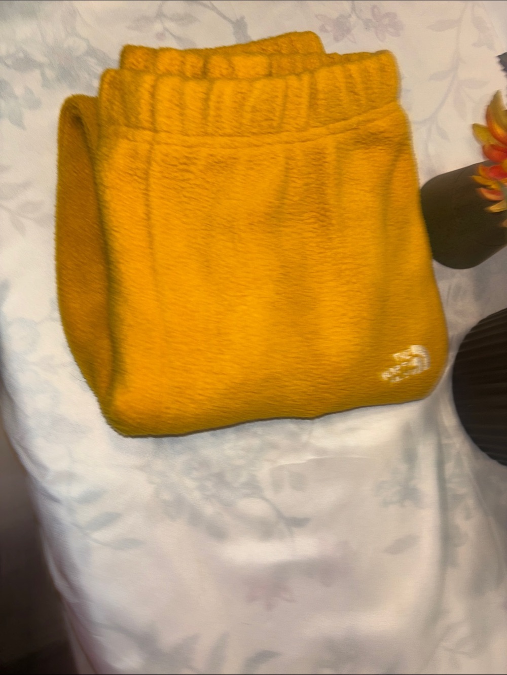 The North Face Women’s Yellow Fleece Pants Size L – New Without Tags - Picture 4 of 6